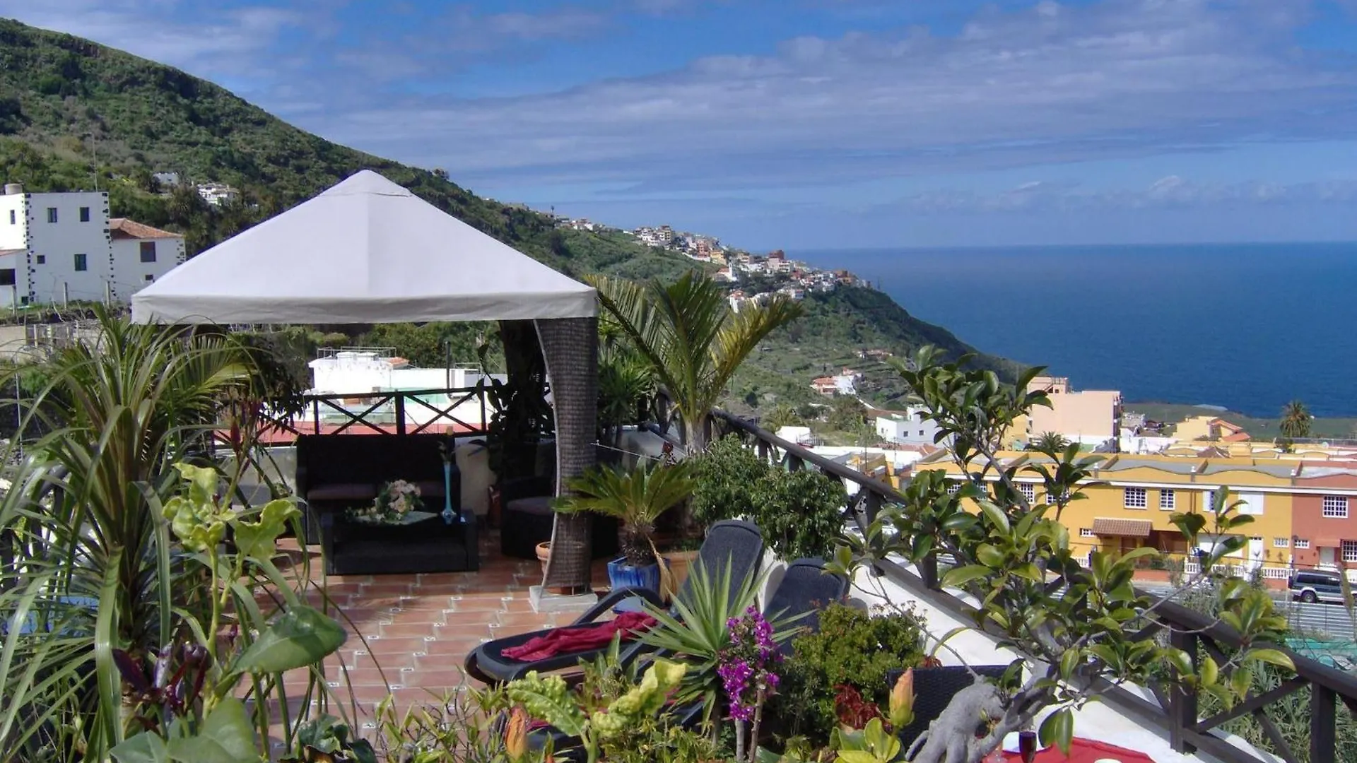 Holiday Home In English Style With Sea View Icod De Los Vinos 0*,
